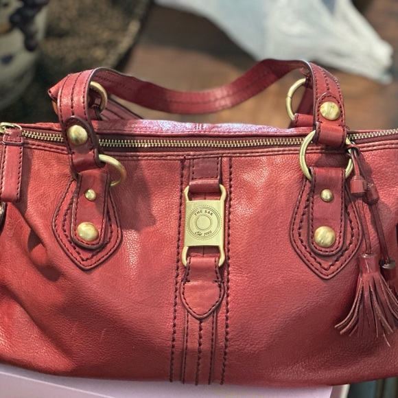 The Sak 100% Leather  Over The Shoulder Purse Hand Bag Red Center Zipper - Picture 6 of 12